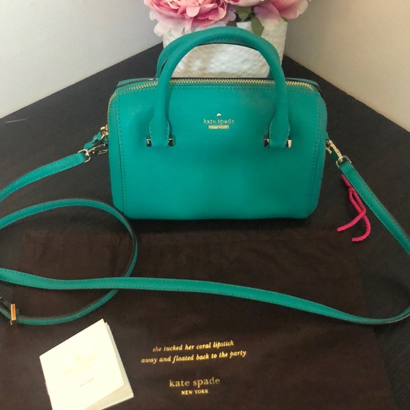 kate spade Handbags - Kate Spade crossbody tote purse 💗